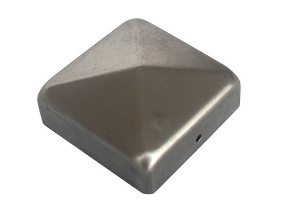 2 duim de Omheining Post Caps 6x6 7x7 4x4 5x5 8 X 8 2,5 van“ 3 1/2“ Ijzerpiramide met Gaten