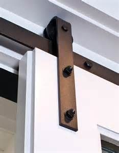 80kg-100kg het zwarte Spoor van Bent Strap Barn Door Hardware Kit Sliding Gate Rollers And